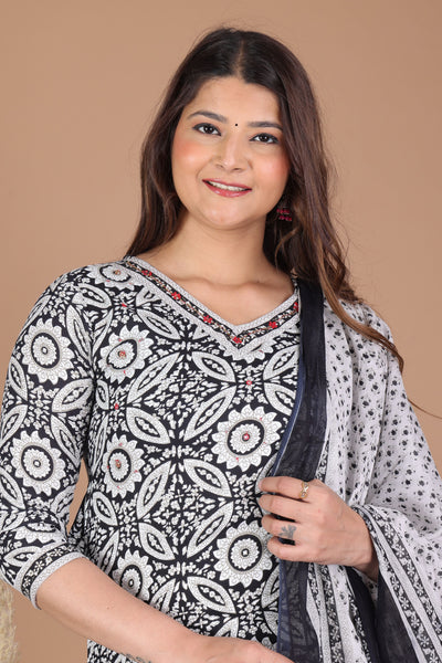 Women's printed  hand work straight kurta with paint and duptta